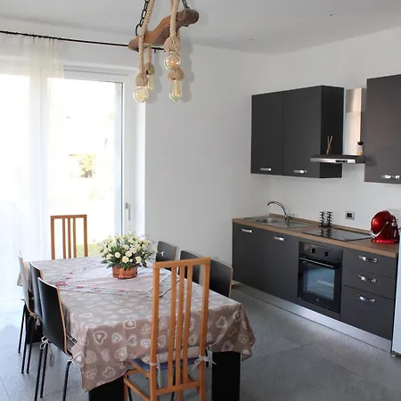 בית נופש Casa Silvia